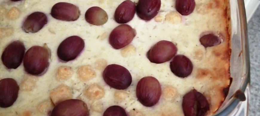 Ñoquis con camembert y uvas