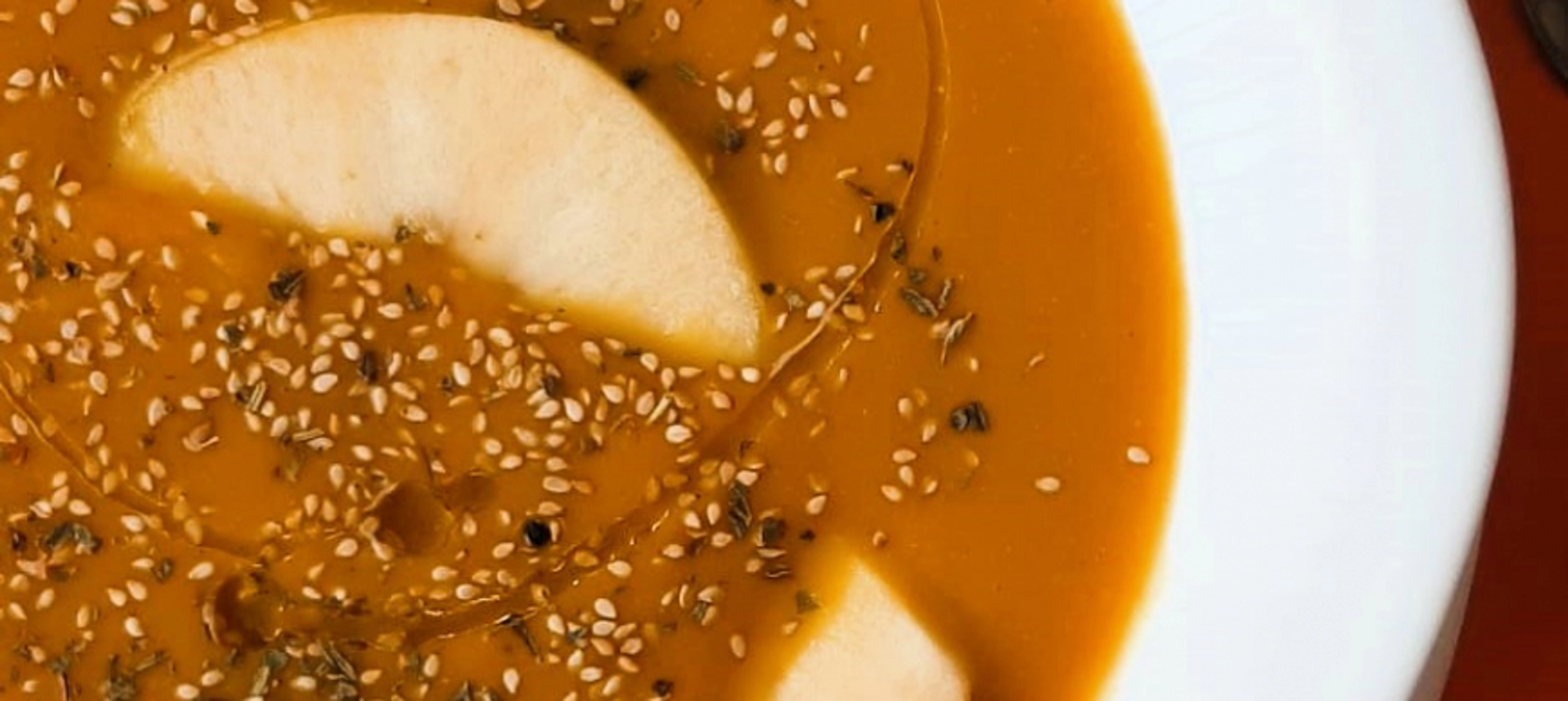 Crema de calabaza con manzana y curry