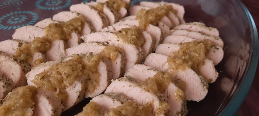 Solomillo de pavo al ajillo en papillote