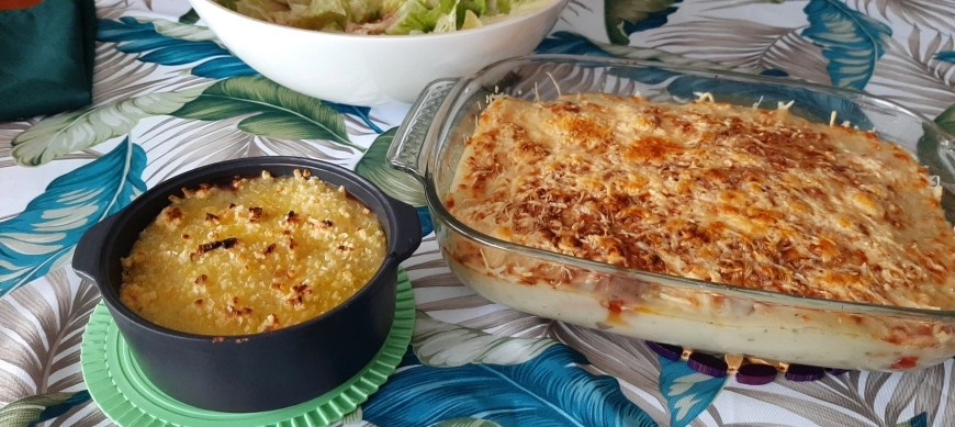 Gratinado de huevo y patata con cebolla caramelizada y pimientos dorados