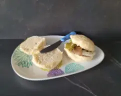 Step <p>Ponga en el vaso la leche y la levadura y mezcle 2 min/37°C/vel 2.</p> illustration