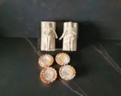 Step <p>Hornee durante 25-30 minutos o hasta que estén dorados a 180 grados. </p> illustration