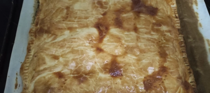 Empanada de dátiles y bacon