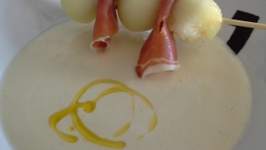AJOBLANCO DE MELON Y BROCHETA DE MELON CON JAMON CON Thermomix®